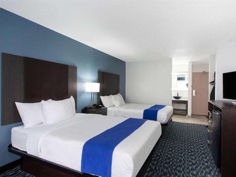 Baymont By Wyndham Charlotte University Zewnętrze zdjęcie