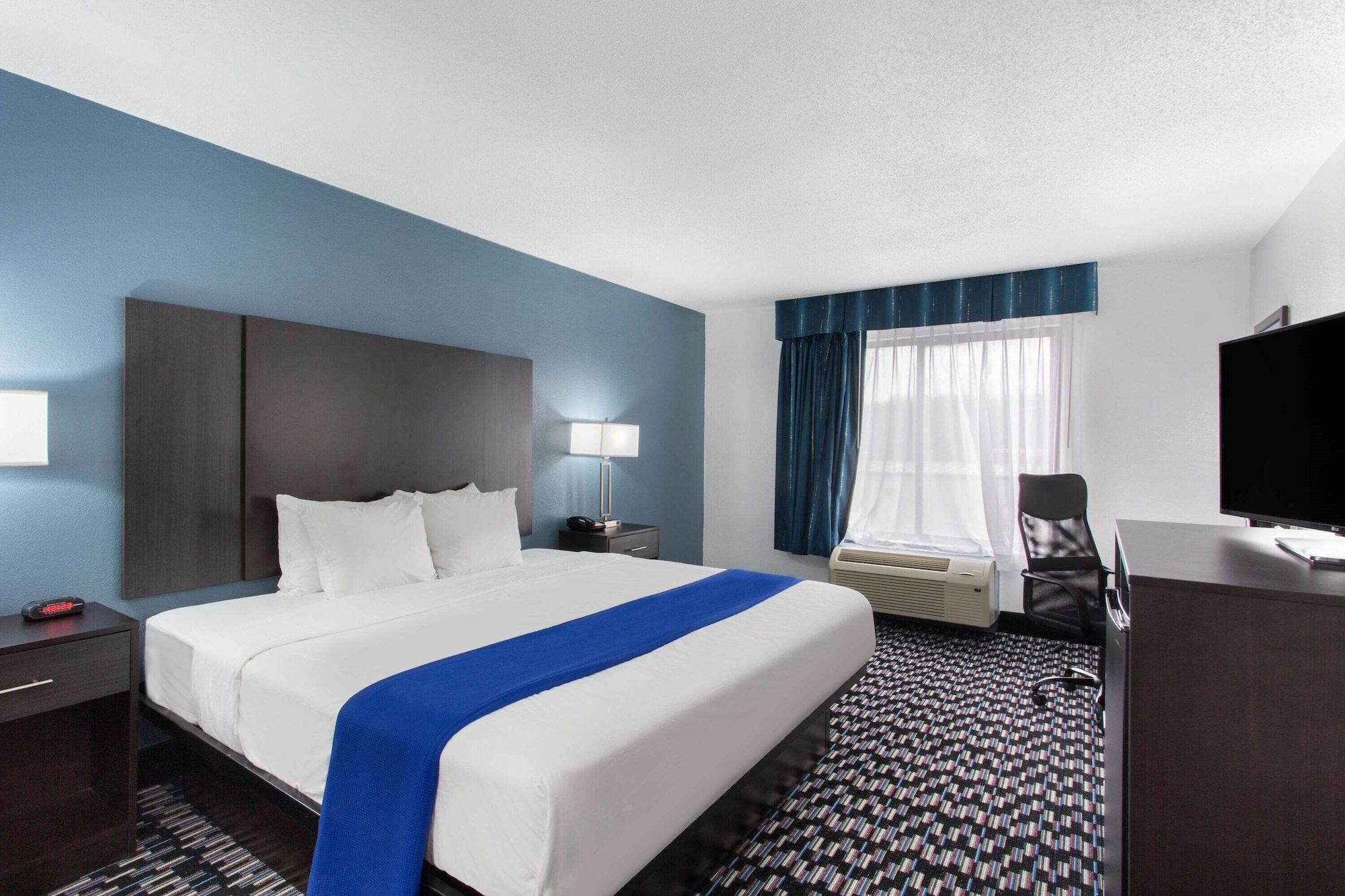 Baymont By Wyndham Charlotte University Zewnętrze zdjęcie