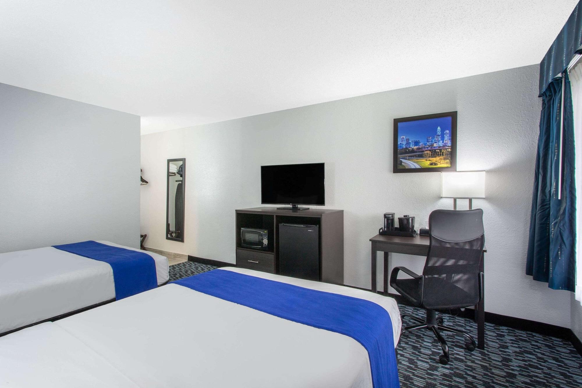 Baymont By Wyndham Charlotte University Zewnętrze zdjęcie